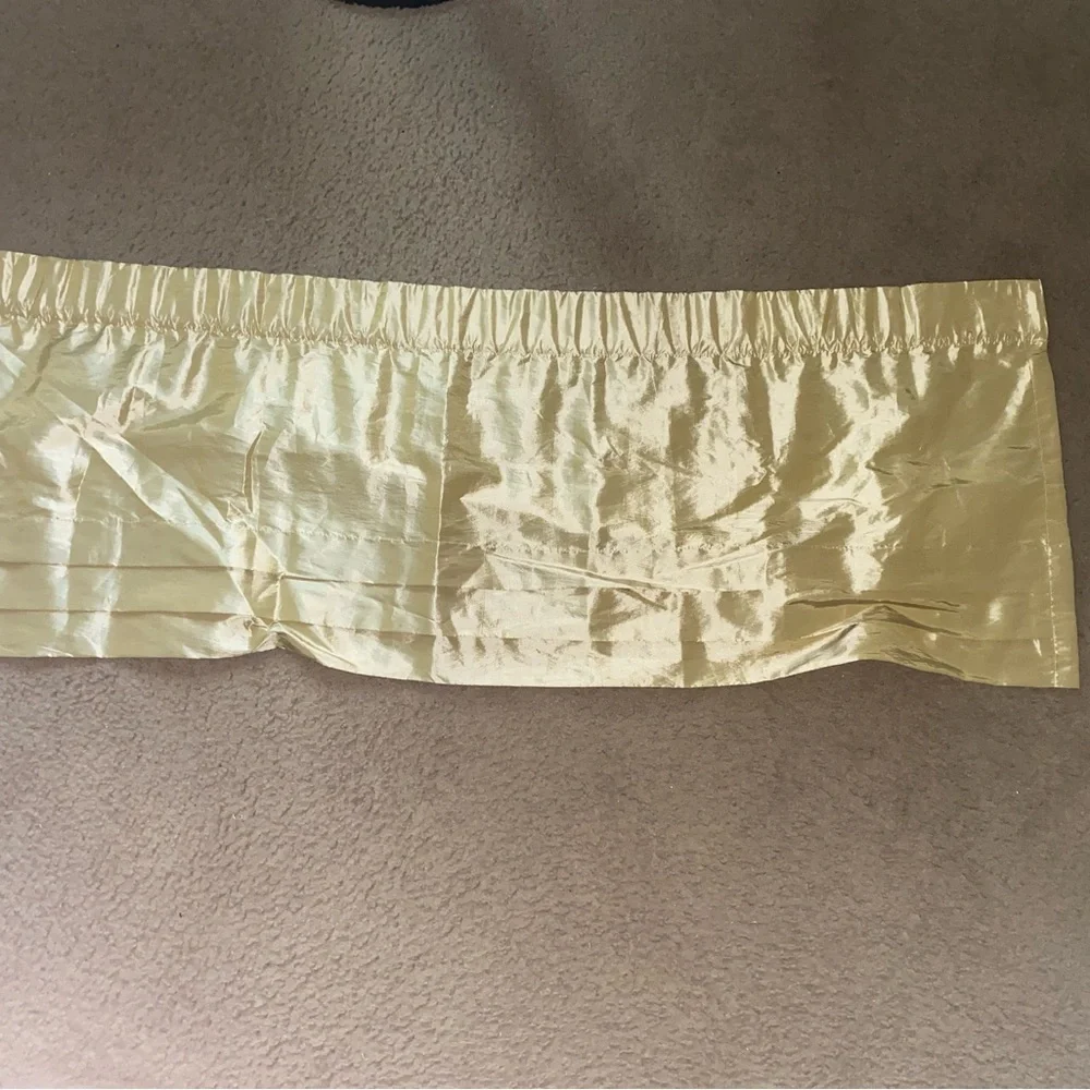 Peri Gold Sheen Textured Tiered Rod Pocket Elegant Window Valance Curtain 52x18